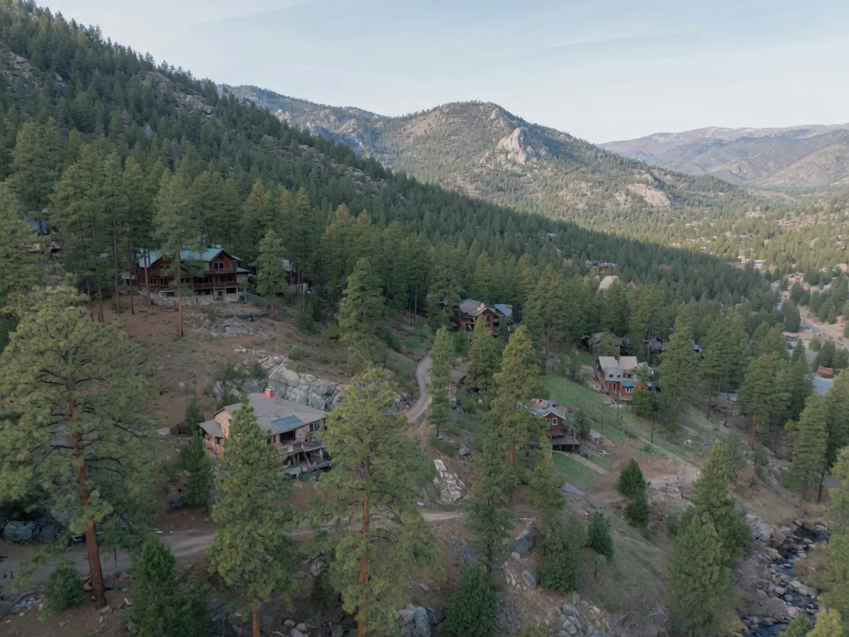 The Foothills the Denver metro neighborhood near Evergreen